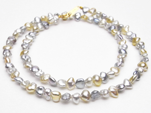 ３色マルチカラーのアコヤ真珠「ケシ」ネックレス