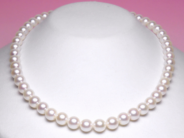 アコヤ真珠ネックレス（8.5～8.0ミリ）