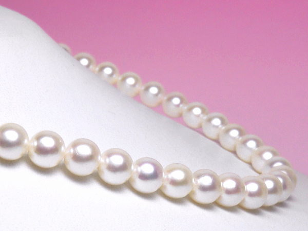アコヤ真珠ネックレス（8.5～8.0ミリ）