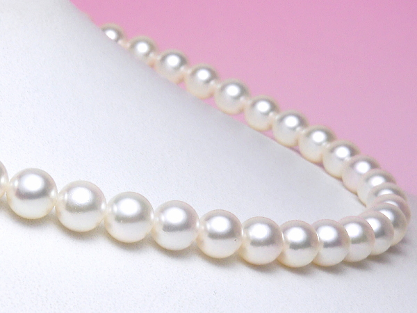 アコヤ真珠ネックレス（8.0～7.5ミリ）