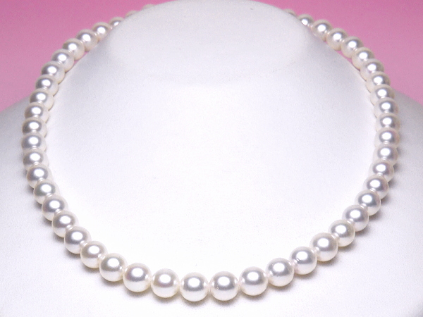 アコヤ真珠ネックレス（8.5～8.0ミリ）