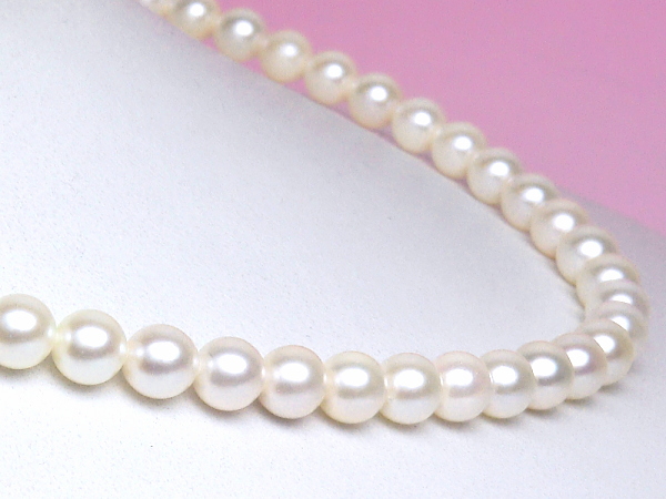 アコヤ真珠ネックレス（7.0～6.5ミリ）