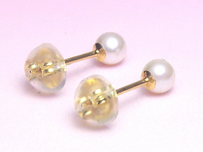 K18YGアコヤ真珠ピアス（3.5～3.0mm/直結タイプ）　裏面