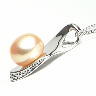 淡水真珠ペンダント（10mm）